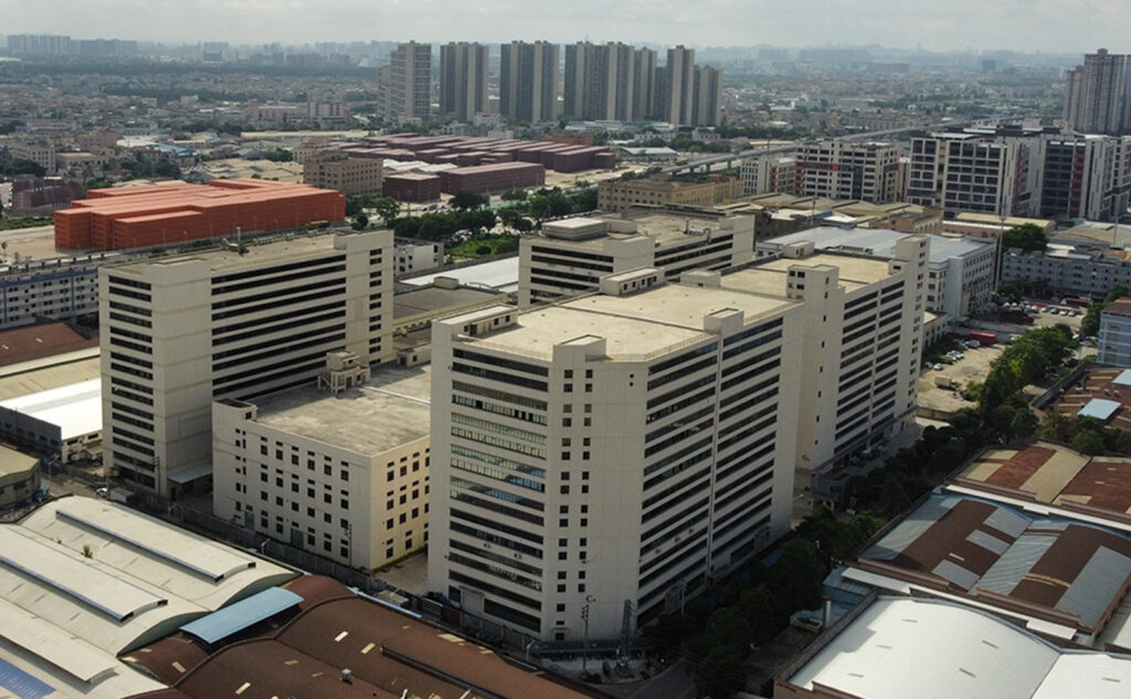 i-Essence 4000sqm ISO-certified desk lamp manufacturing facility Guangzhou